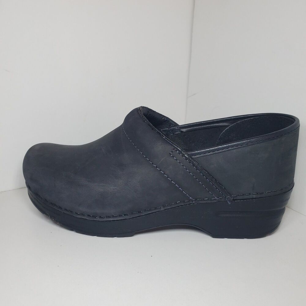 Dansko Professional Clogs Shoes Womens Size 7.5-8 EU 38 Black Leather Nursing